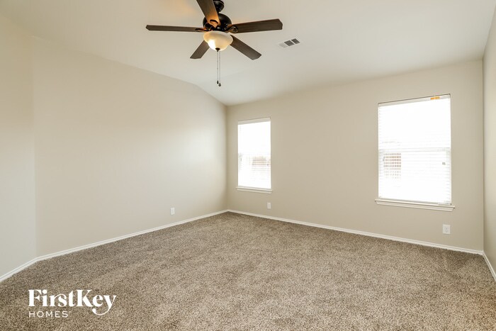Building Photo - 232 Creekview Way