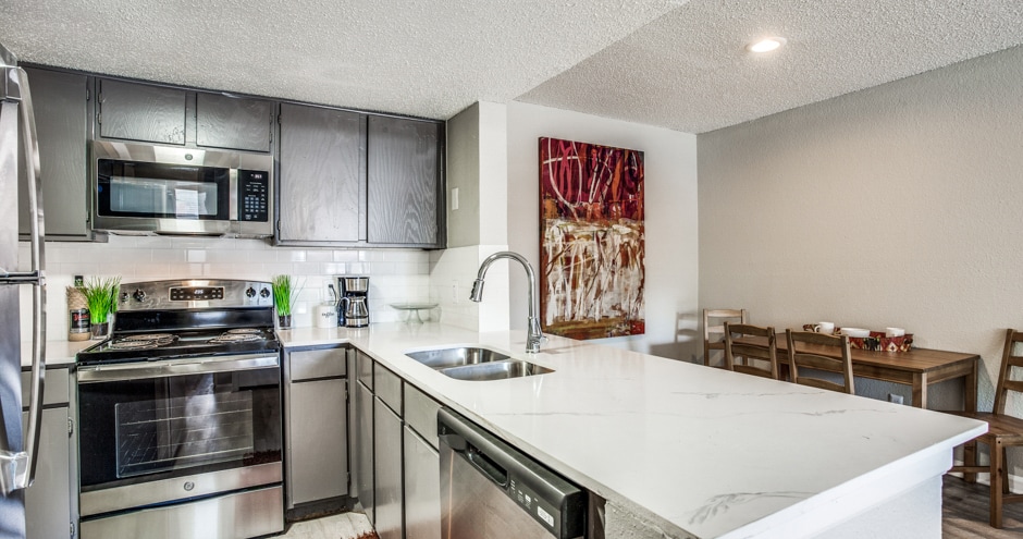 Building Photo - Preslee Apartments