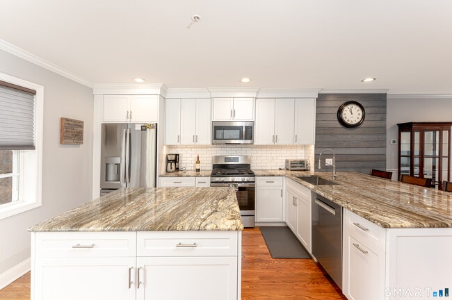 Building Photo - 280 Old Lambert Rd