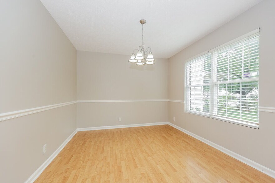 Building Photo - 4852 Nina Marie Ave