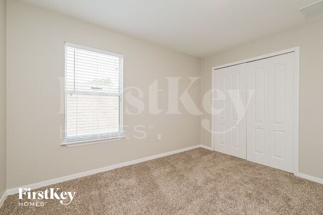 Building Photo - 12141 Colony Lakes Blvd