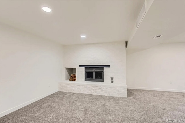 Building Photo - 4090 W Wagon Trail Dr