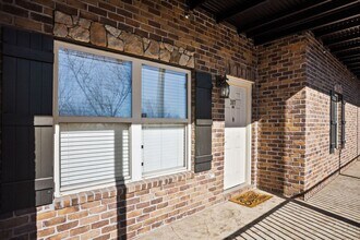 Building Photo - Plainsview Condo | 2 Bed 2 Bath