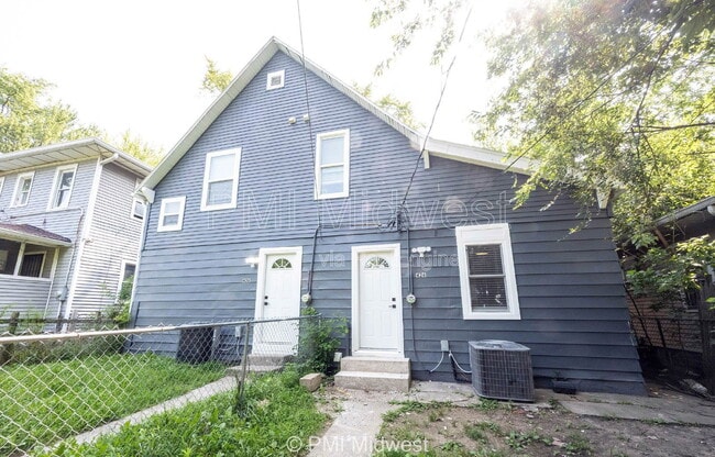 Building Photo - 426 N Bradley Ave