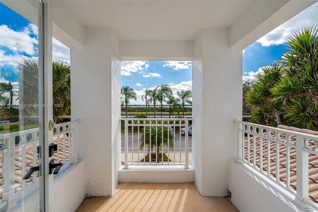 Building Photo - 15699 SW 54th Ct