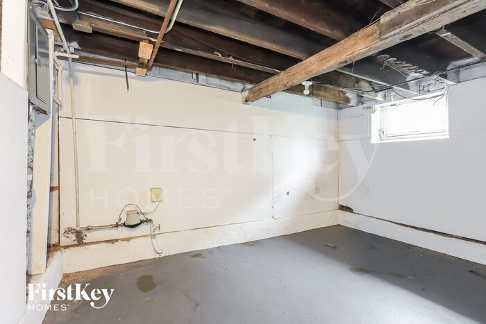 Building Photo - 422 North Ave