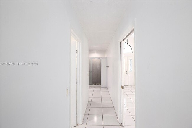 Building Photo - 5402 NW Emblem St