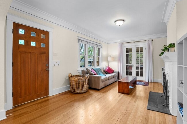 Building Photo - Gorgeous Wash Park Bungalow!