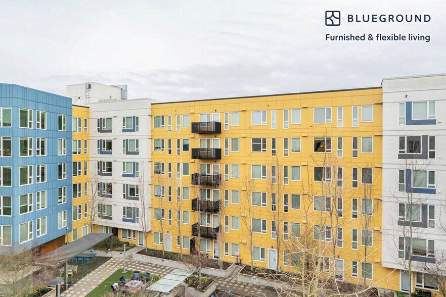 Building Photo - 15301 NE Turing St