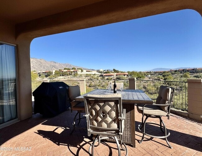 Building Photo - 5926 N Campo Abierto