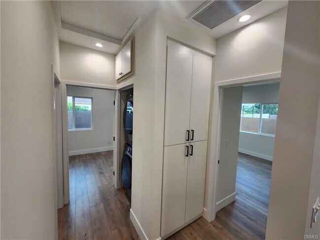 Building Photo - 7126 Matilija Ave