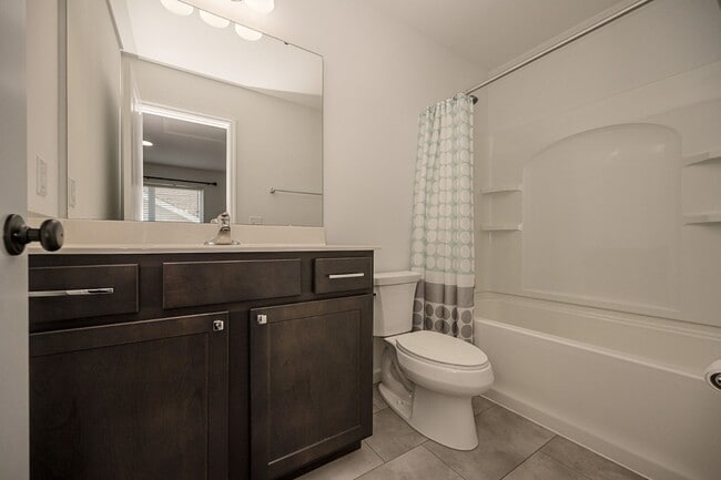 Building Photo - 223 Randlin Dr