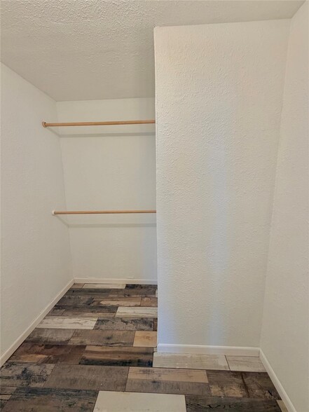 Building Photo - 228 Prairie View Ln