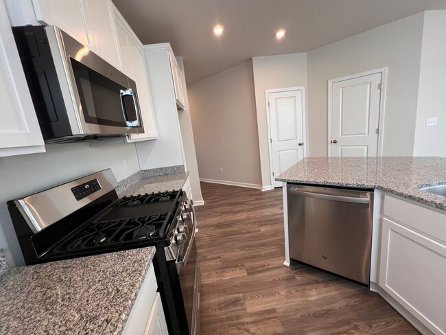 Building Photo - 828 Justify Lp