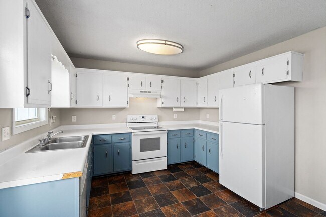 Building Photo - 524 Gainey Dr