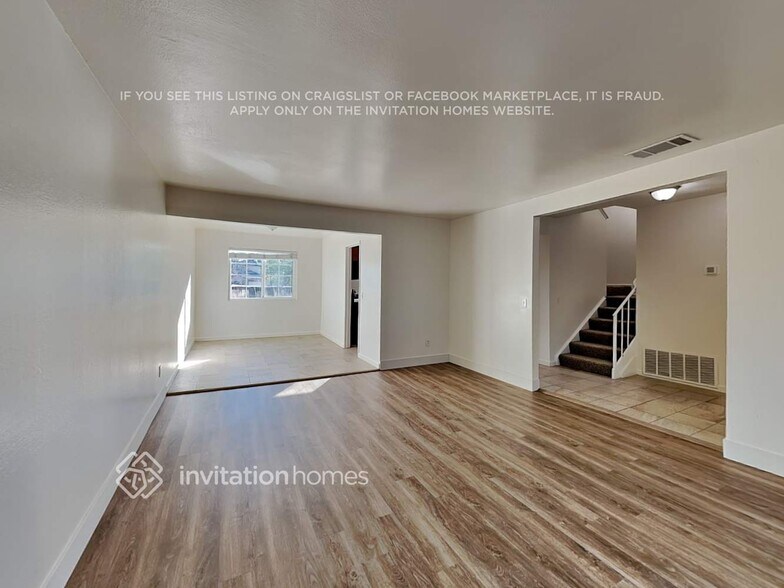Building Photo - 525 Blue Wing Dr