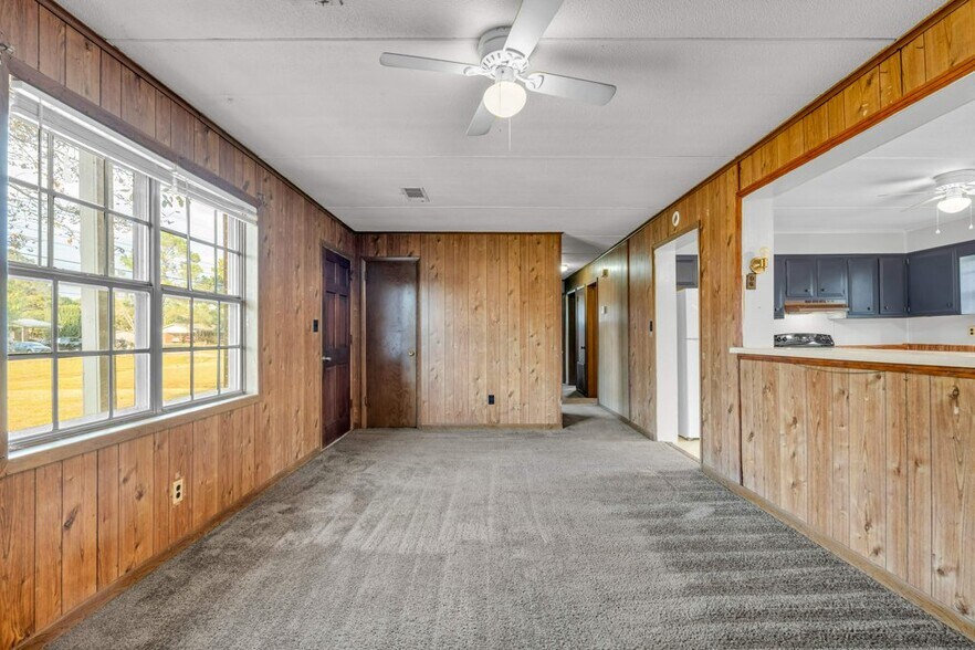 Building Photo - 1058 S Perkins Rd