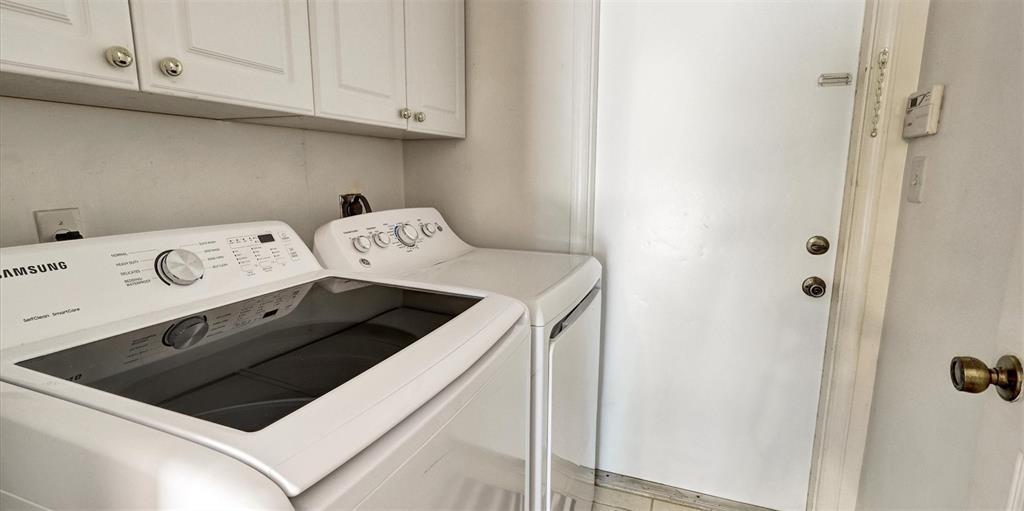 Building Photo - 1110 NW 108th Ave