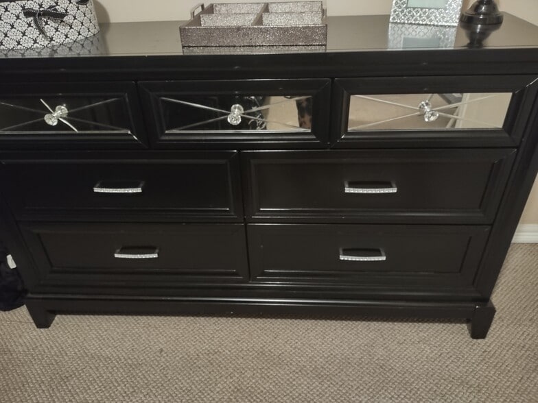 Building Photo - 131 E 5th St