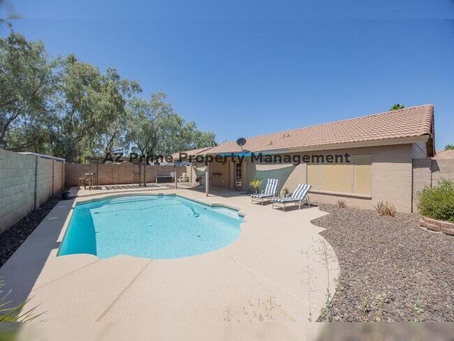 Building Photo - 1143 N Sailors Way