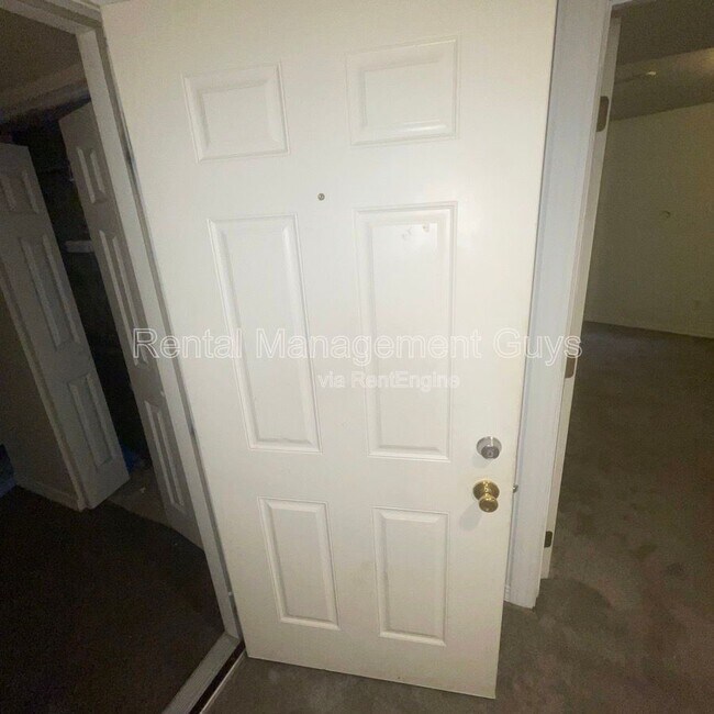 Building Photo - 2021 3rd Ave S