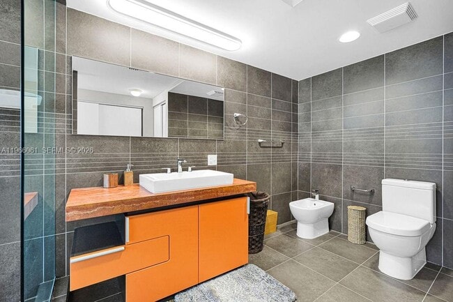 Building Photo - 2155 Washington Ct