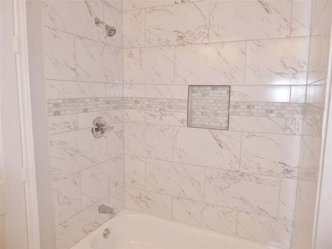 Building Photo - 8126 Glorieta Dr