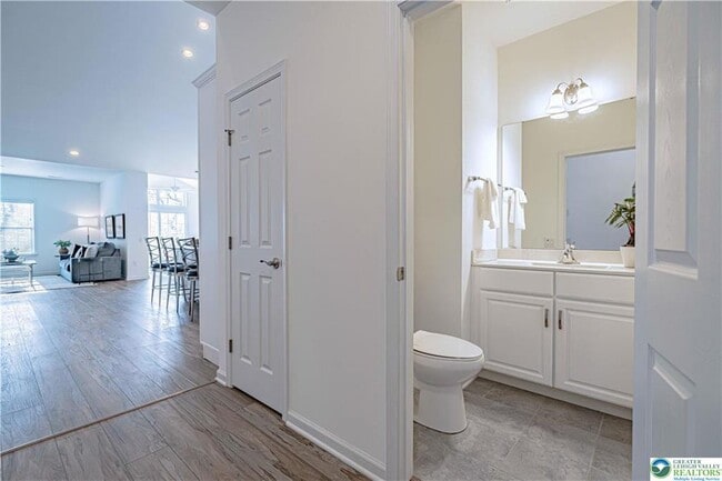 Building Photo - 3855 Victors Way