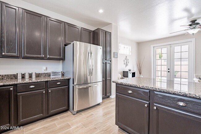 Building Photo - 445 W Mountain Sage Dr