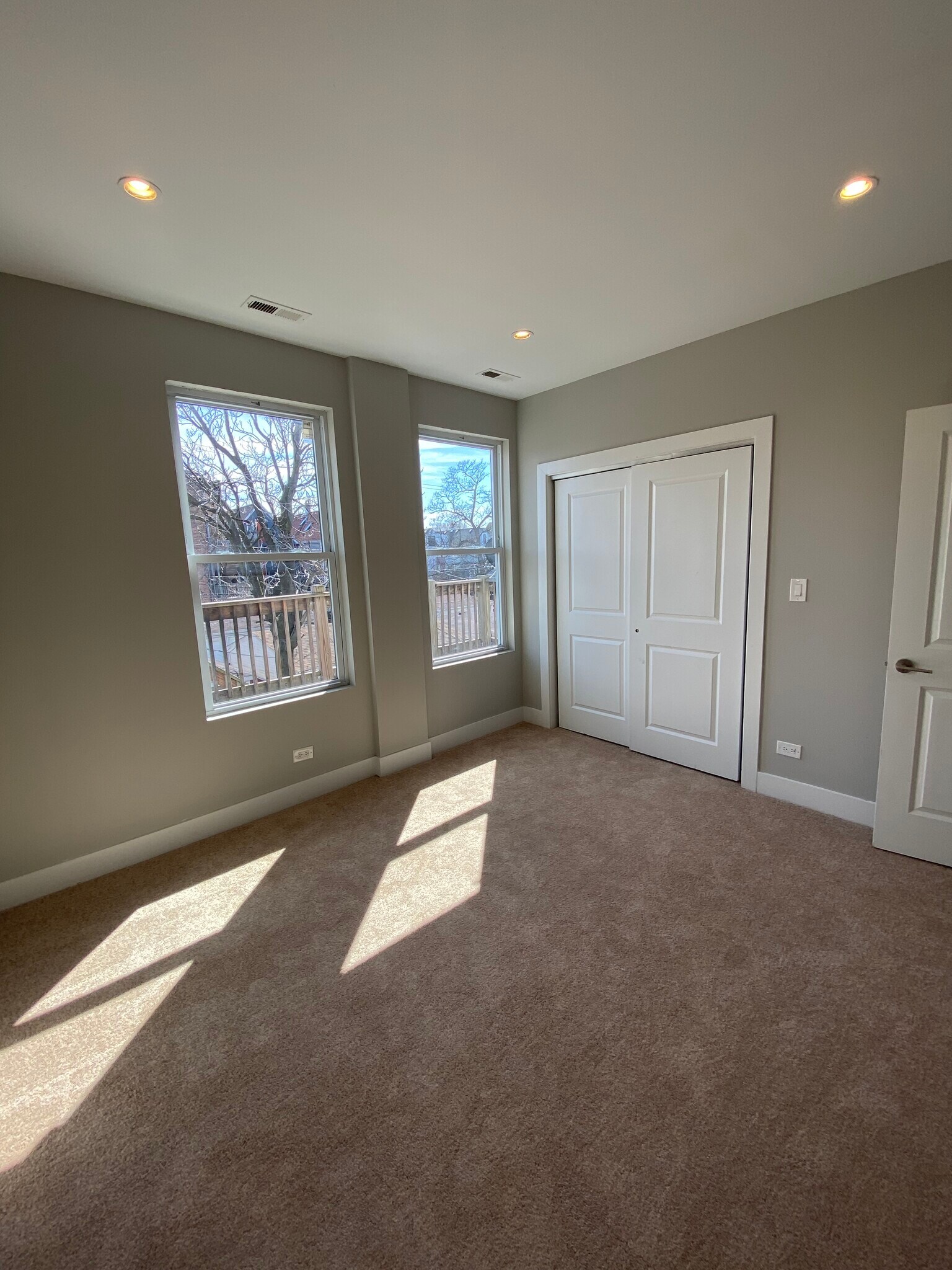 Building Photo - 3633 W Palmer St