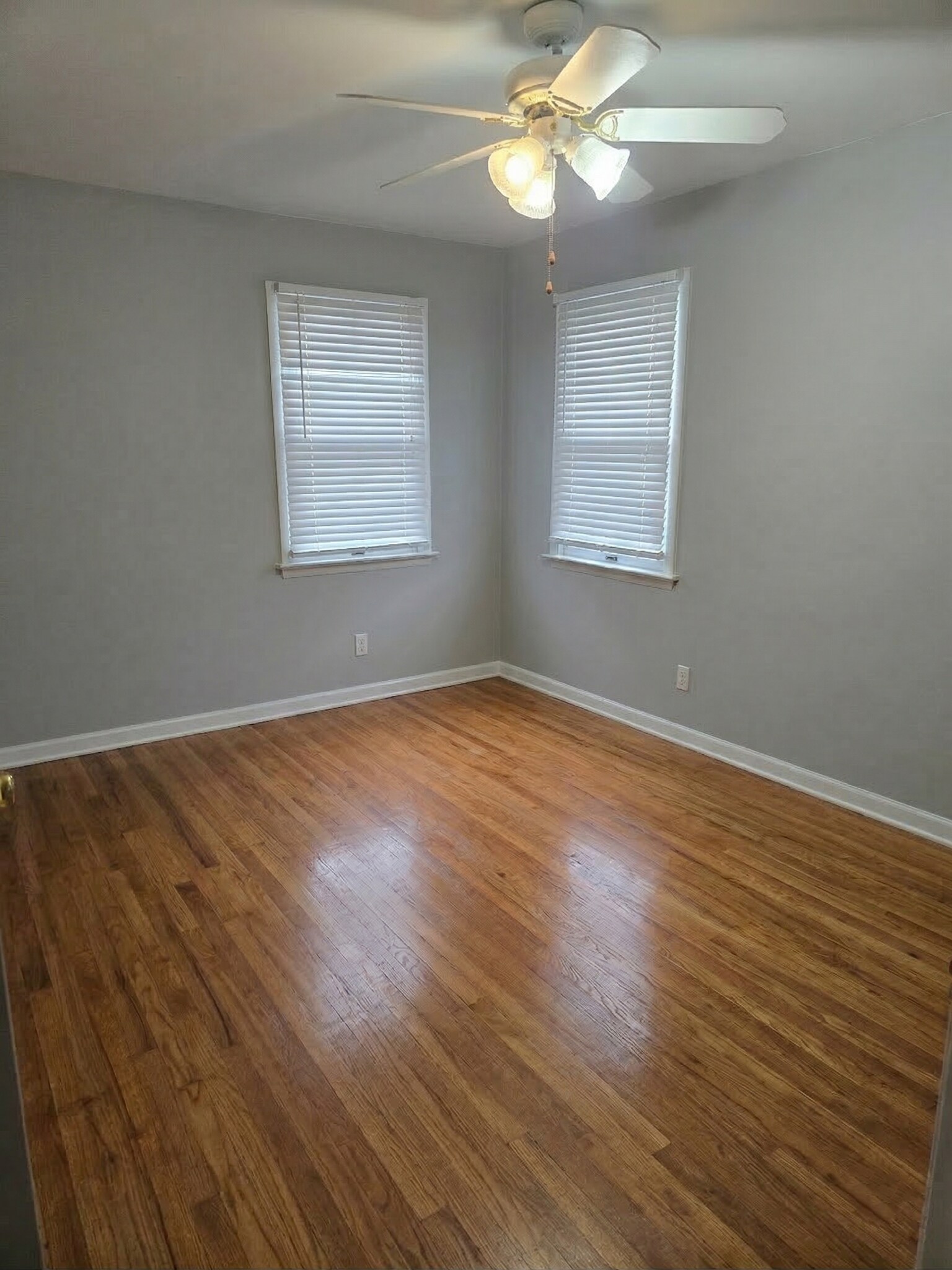 Building Photo - 565 Keller Ave