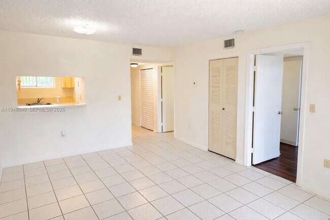 Building Photo - 14930 SW 82nd Terrace