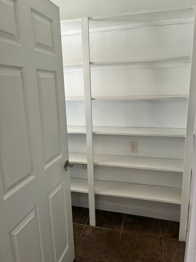 Building Photo - Beautiful 3/1 in Bay St. Louis, MS