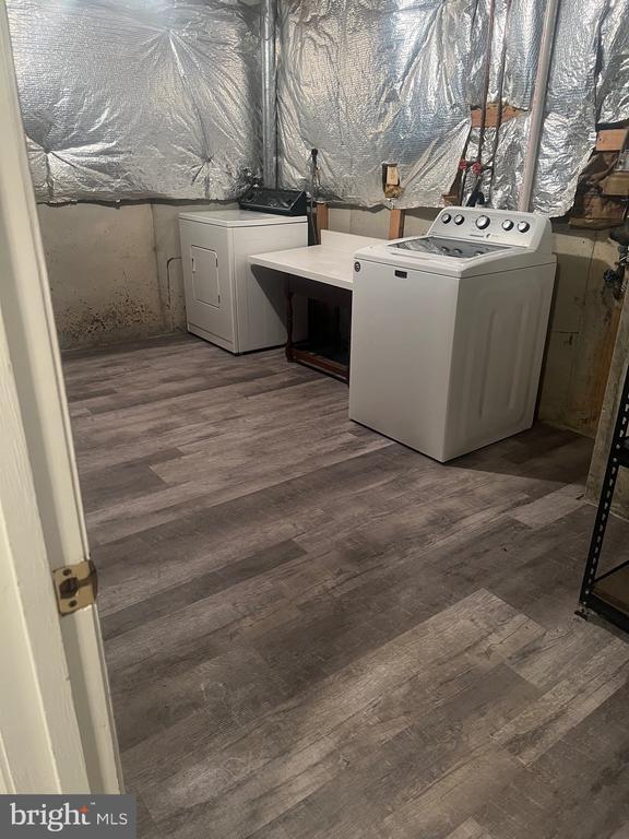 Building Photo - 210 High Timber Ct