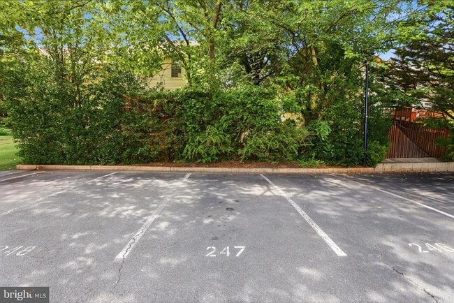 Building Photo - 4533 Logsdon Dr