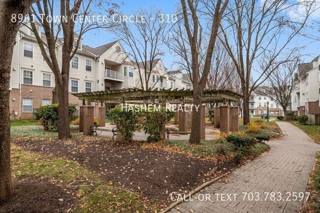 Building Photo - 8961 Town Center Cir