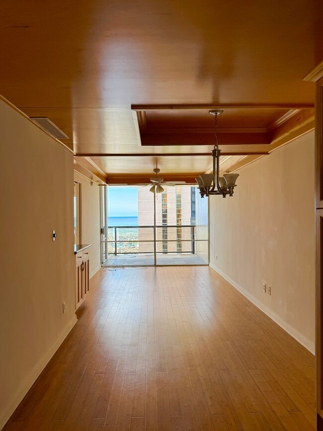 Building Photo - Gorgeous panoramic view in Waikiki!