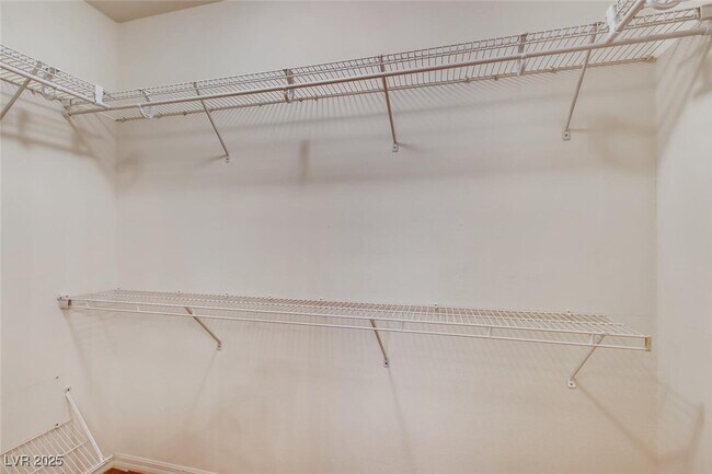 Building Photo - 5389 Progresso St