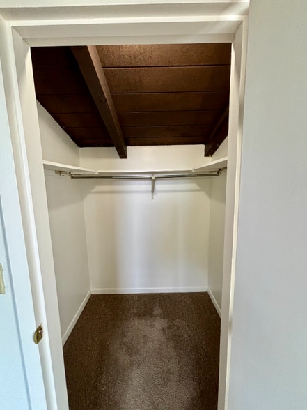 Building Photo - 15 Concord Ct