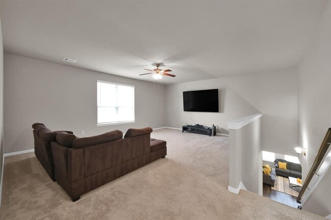 Building Photo - 17052 Easter Lily Dr