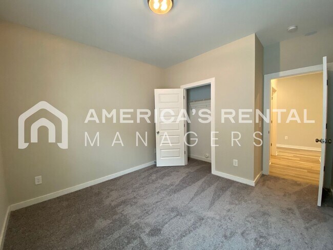 Building Photo - Roomy Home for Rent in Cullman, AL…6 Foot Privacy Fence. AVAILABLE NOW!!