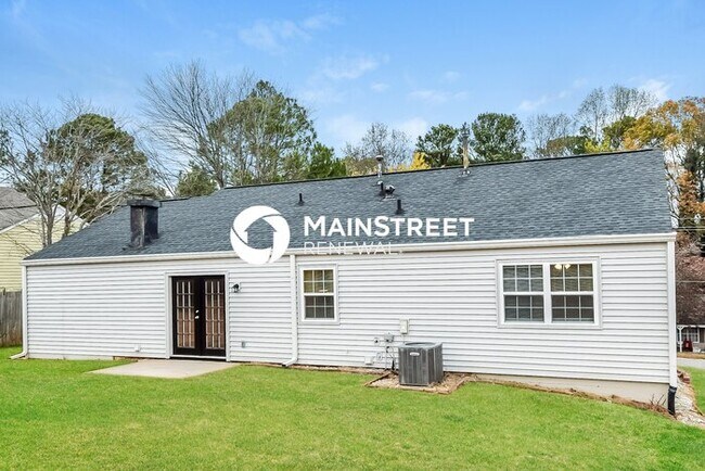 Building Photo - 3 Bedroom Pet-Friendly Home in Norcross, GA with Main Street Renewal