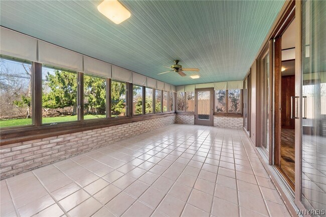Building Photo - 40 Tristan Ln