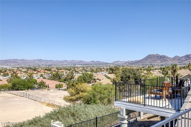 Building Photo - 1701 Duarte Dr