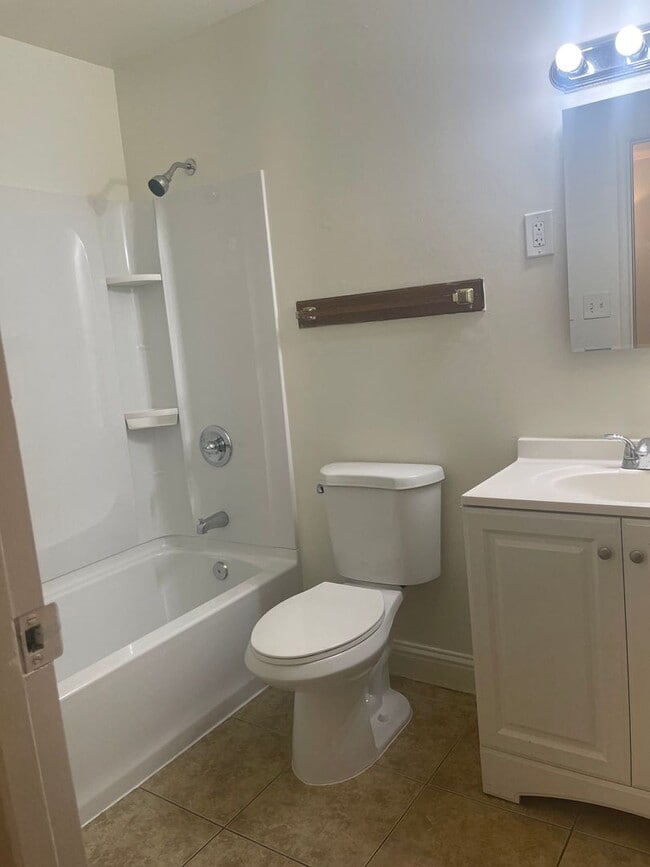 Building Photo - 3-Bedroom, 2-Bathroom Home for Rent –Coming Soon!