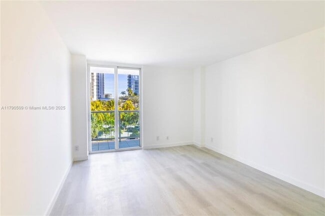 Building Photo - 2 bedroom in Sunny Isles Beach FL 33160