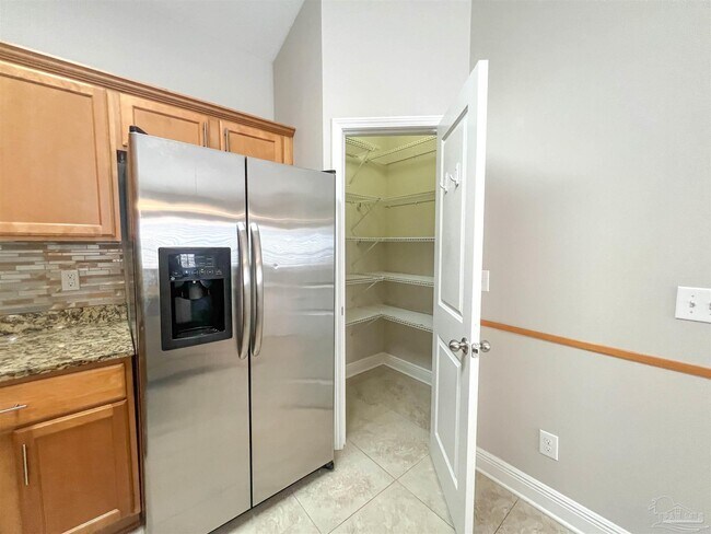 Building Photo - 8776 Bradfield Dr