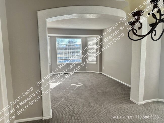 Building Photo - 1266 Mt Estes Dr