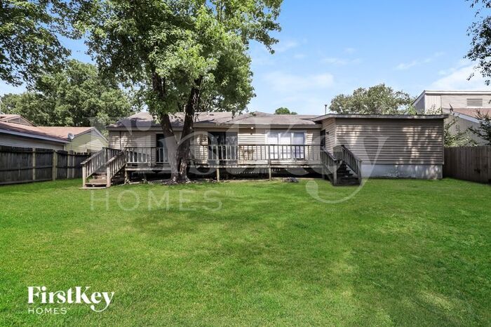 Building Photo - 4299 Crescent Park Dr