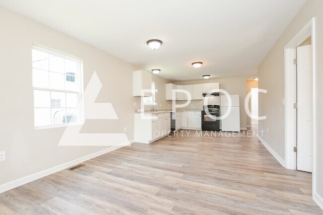 Building Photo - 314 Sunset Dr